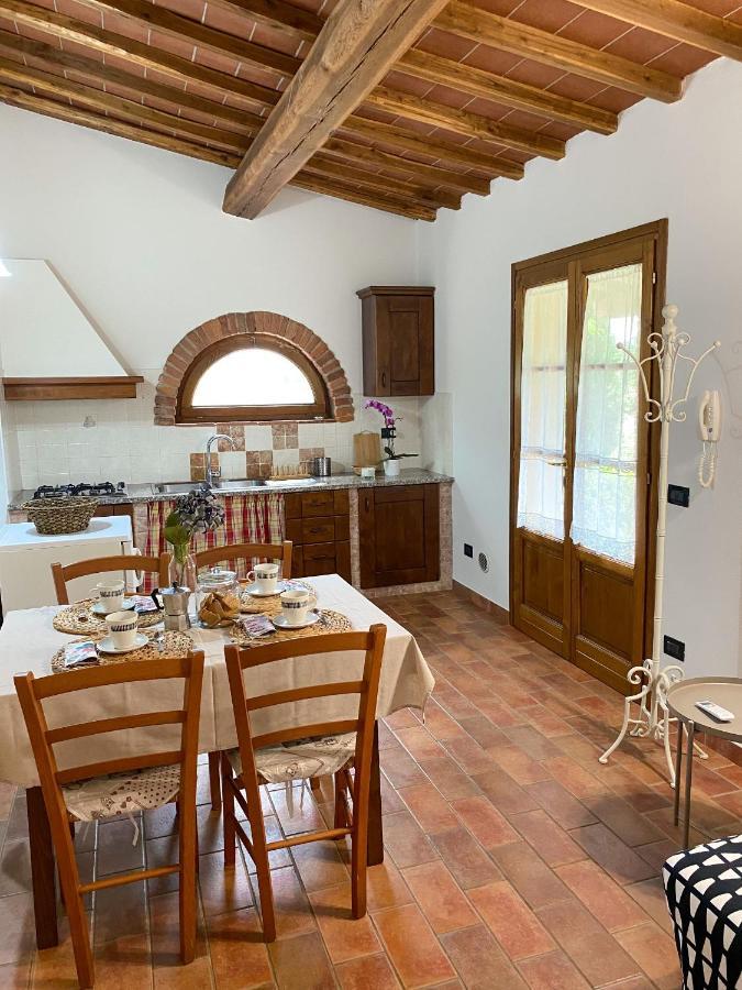La Cantina Del Podere Dei Boni 파우글리아 외부 사진