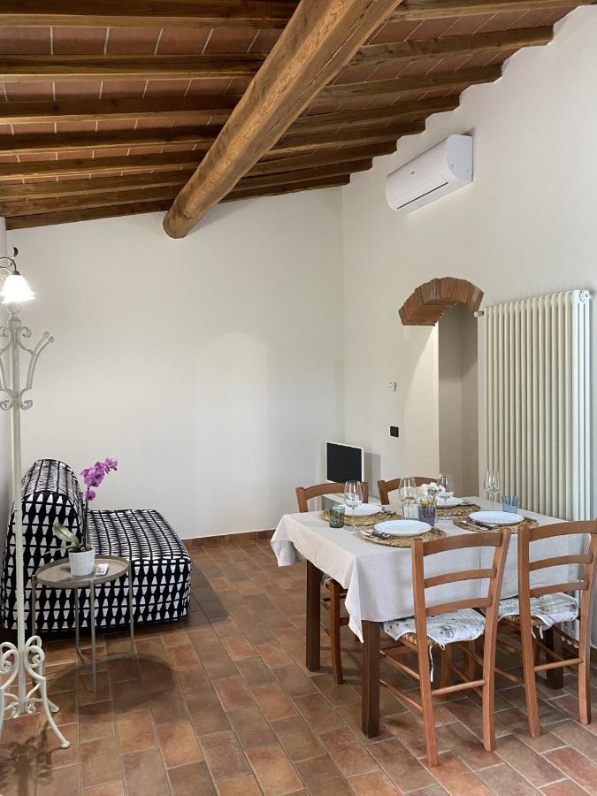 La Cantina Del Podere Dei Boni 파우글리아 외부 사진
